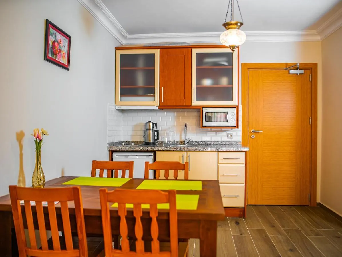 Dores Residence Turunc 3*,
